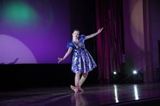 Общеуниверситетский конкурс "Я живу на российской земле" 全校歌舞比赛“我住在俄罗斯”